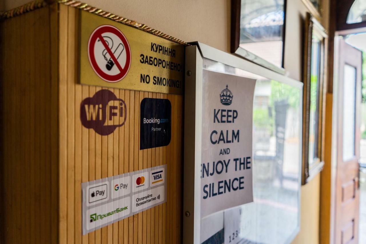 Hostel Villa Roma Lviv Eksteriør bilde